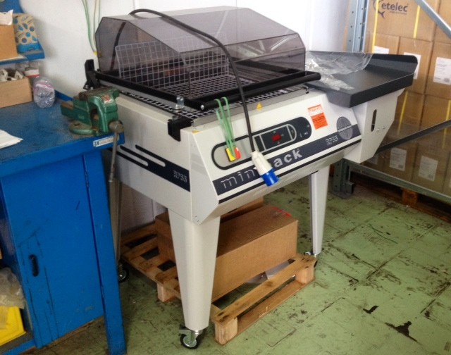 Micra Etel.jpg Confezionatrice a campana - Azienda apparecchiature elettroniche - Napoli